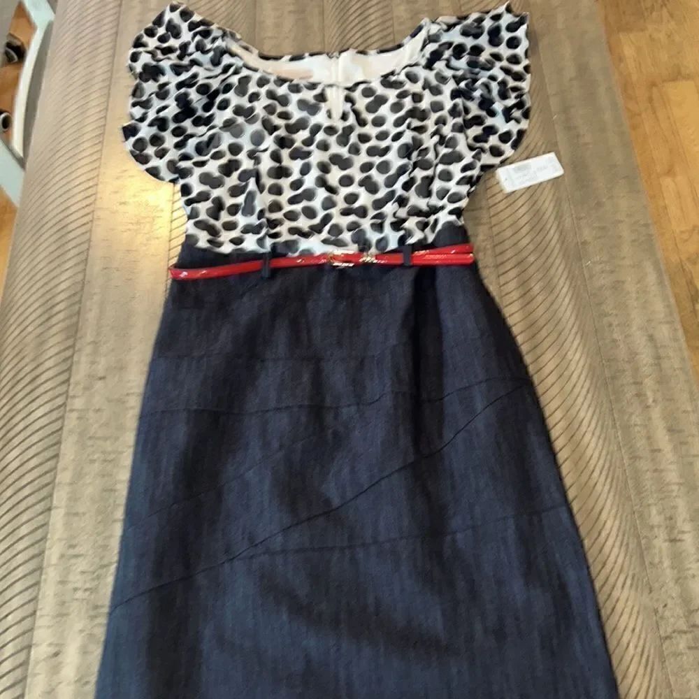 NWT 80s style red belted dress šāStretch comfort polished and chic! Goldābuckle